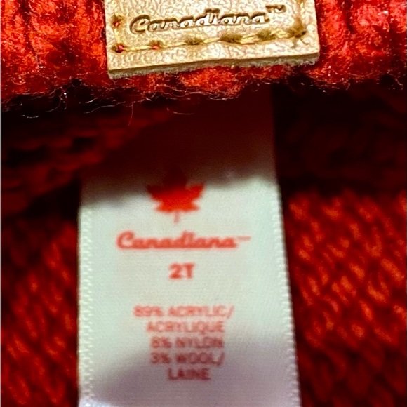 Mommy and child Canadiana matching sweaters - Picture 12 of 15